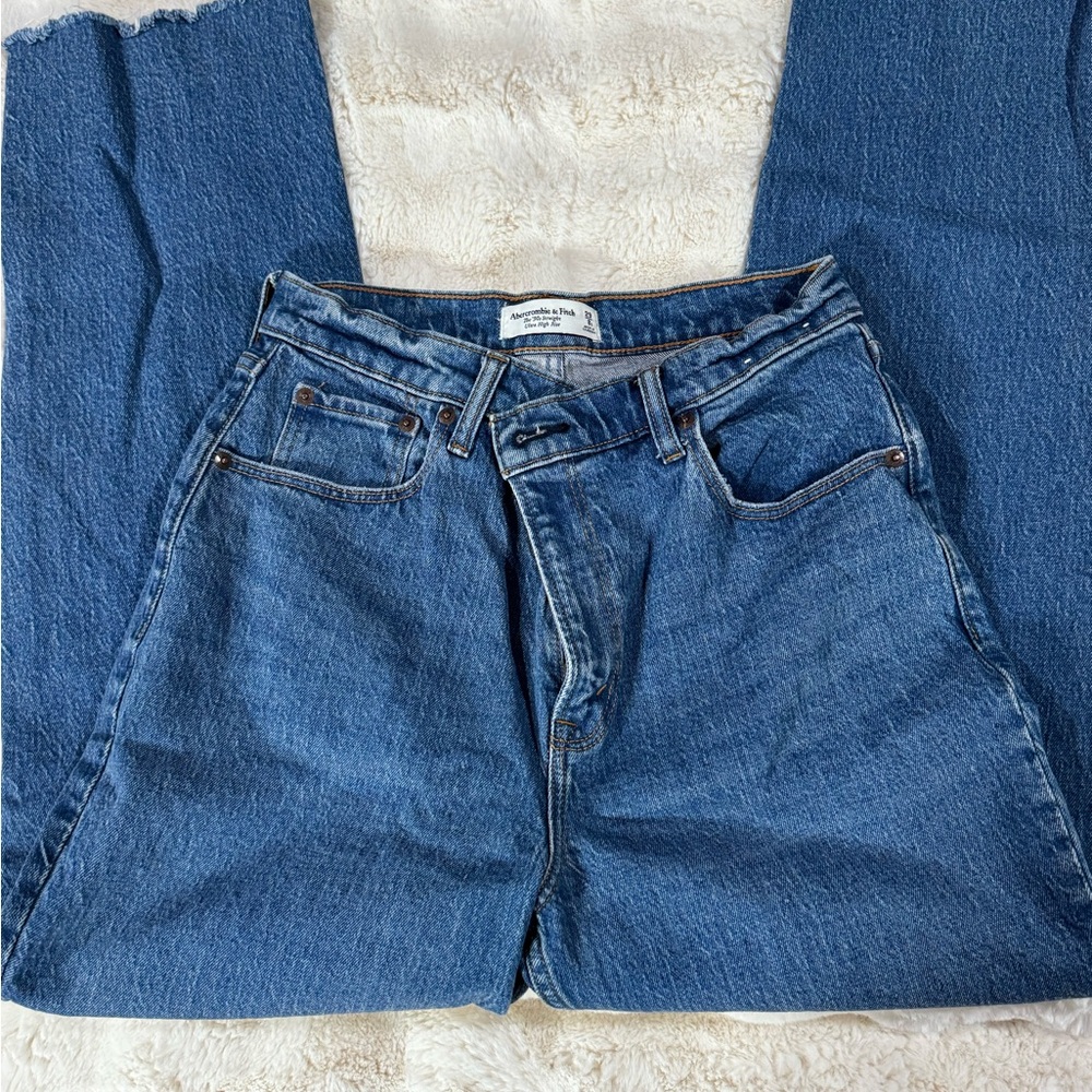 Abercrombie & Fitch Women's 90’s Straight Leg Blue Jeans